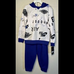 Jordan Logo Madness Fleece Set (size 4T)